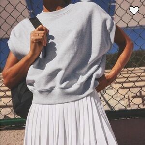 Athleta gray short sleeve sweatshirt